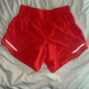 Lululemon HR hotty hot